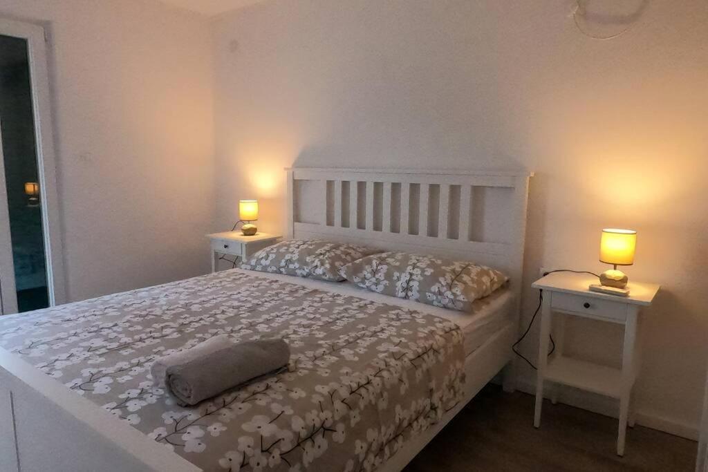 Kn House With Two Apartments Near Sea Rogoznica  Esterno foto