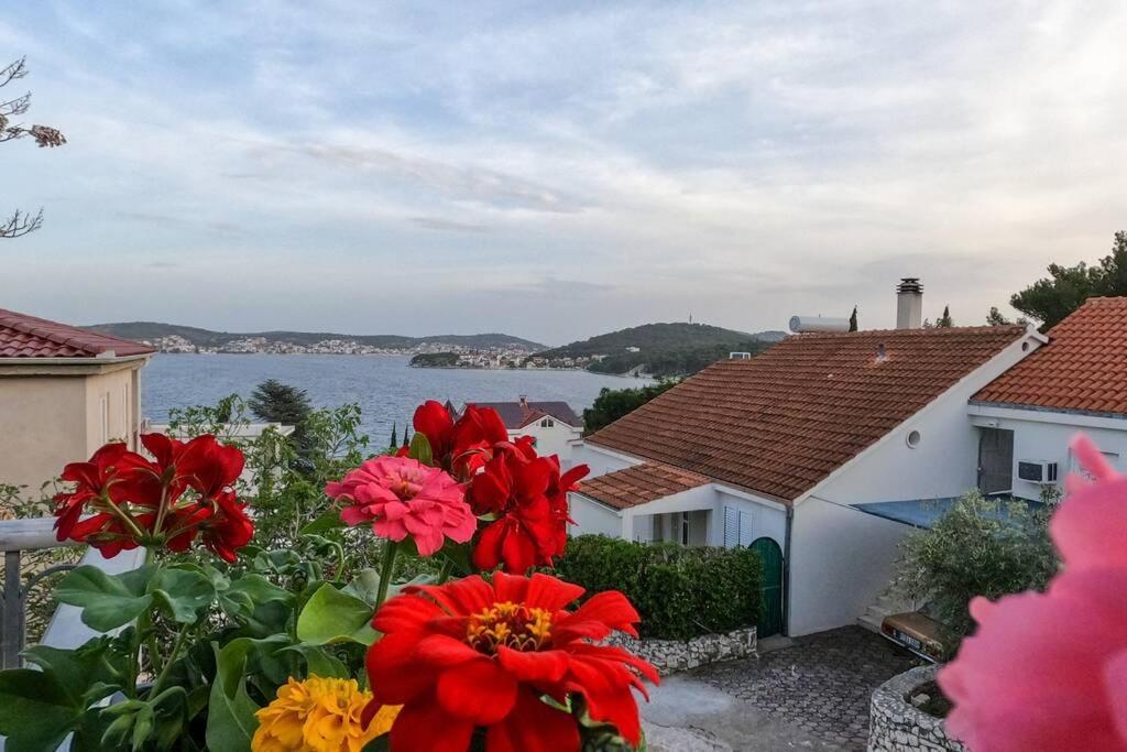 Kn House With Two Apartments Near Sea Rogoznica  Esterno foto