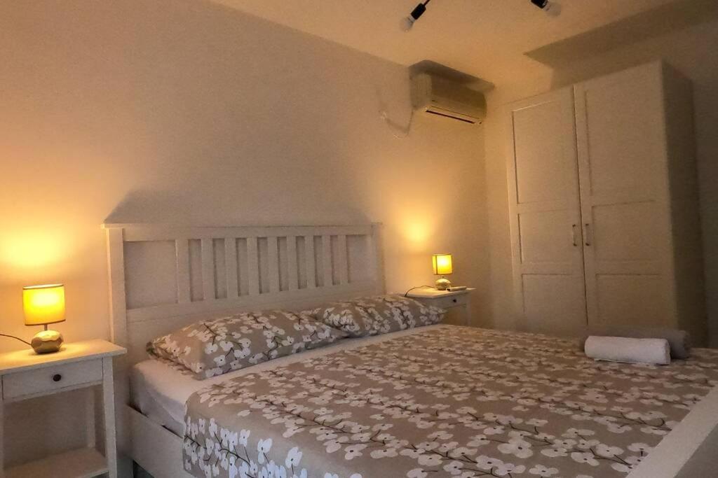 Kn House With Two Apartments Near Sea Rogoznica  Esterno foto