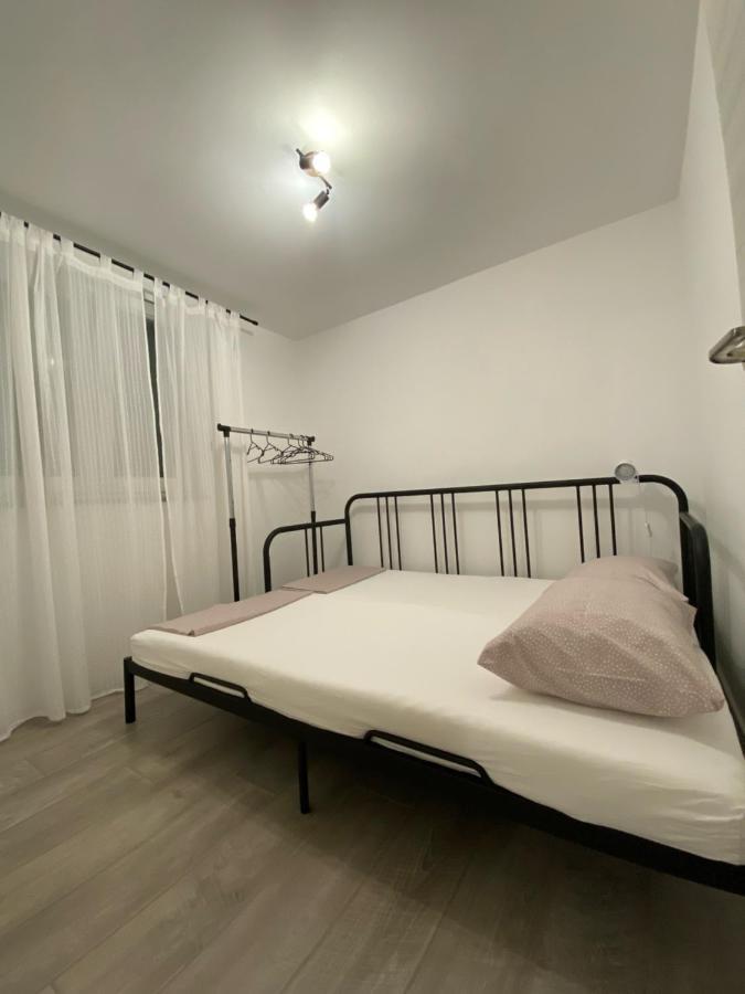 Kn House With Two Apartments Near Sea Rogoznica  Esterno foto