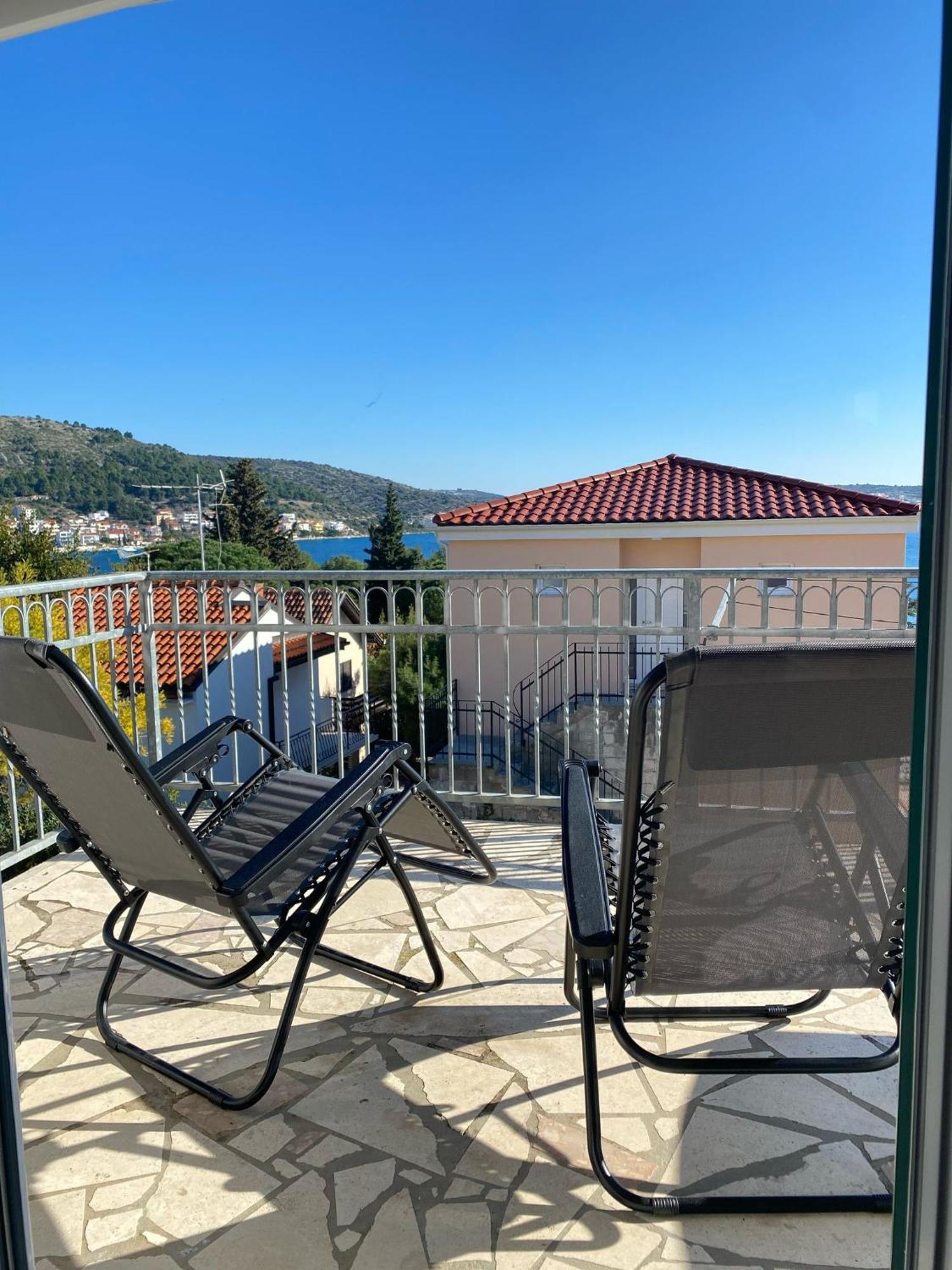 Kn House With Two Apartments Near Sea Rogoznica  Esterno foto